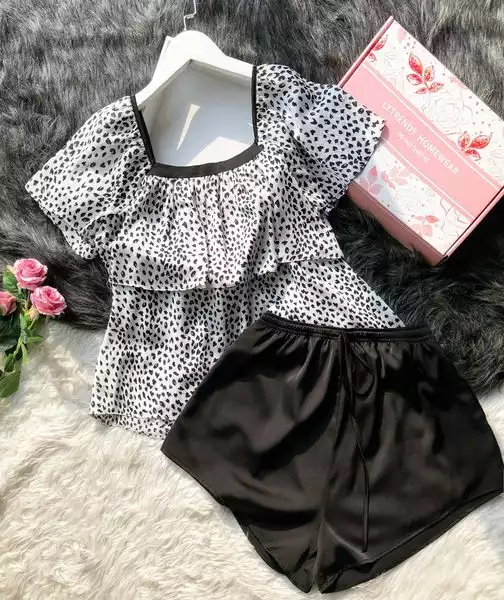 Product image - Bộ Ngủ Thiết Kế Họa Tiết Da Báo