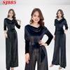 Jumpsuit thiết kế cổ đỗ sang trọng