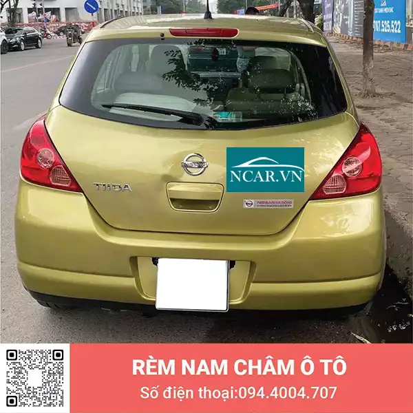 Tấm chắn nắng nam châm xe Nissan Tida