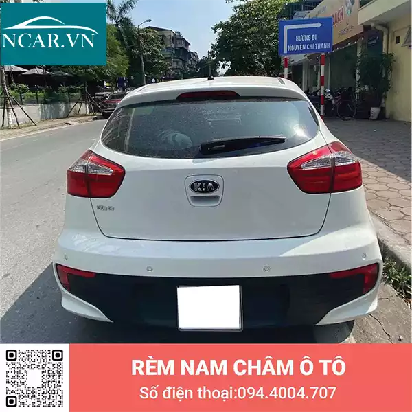 Tấm chắn nắng nam châm xe Kia Rio Hatback