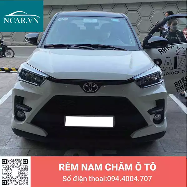 Tấm chắn nắng nam châm xe Toyota Raize