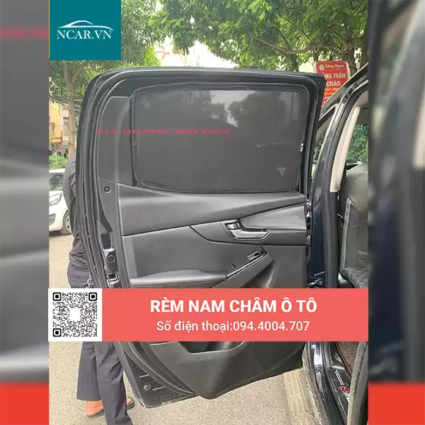 Tấm chắn nắng nam châm xe Mazda BT50