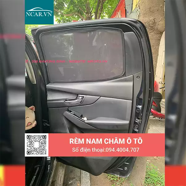 Tấm chắn nắng nam châm xe Mazda BT50