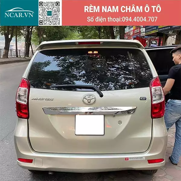 Tấm chắn nắng nam châm xe Toyota Avanza