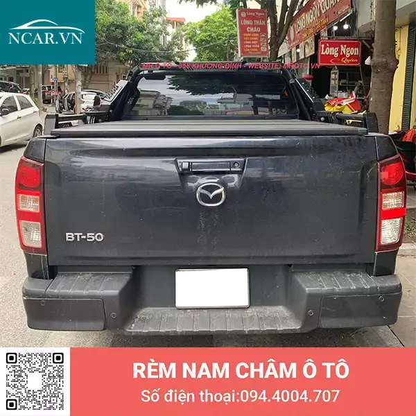 Tấm chắn nắng nam châm xe Mazda BT50