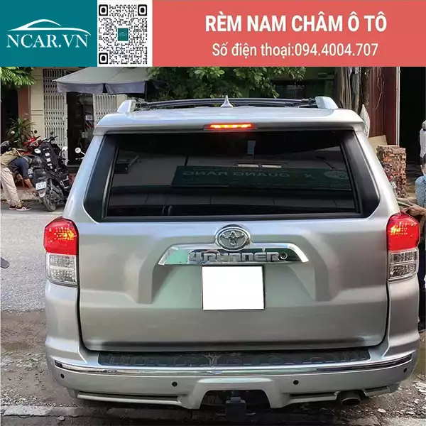 Tấm chắn nắng nam châm xe Toyota 4Runner