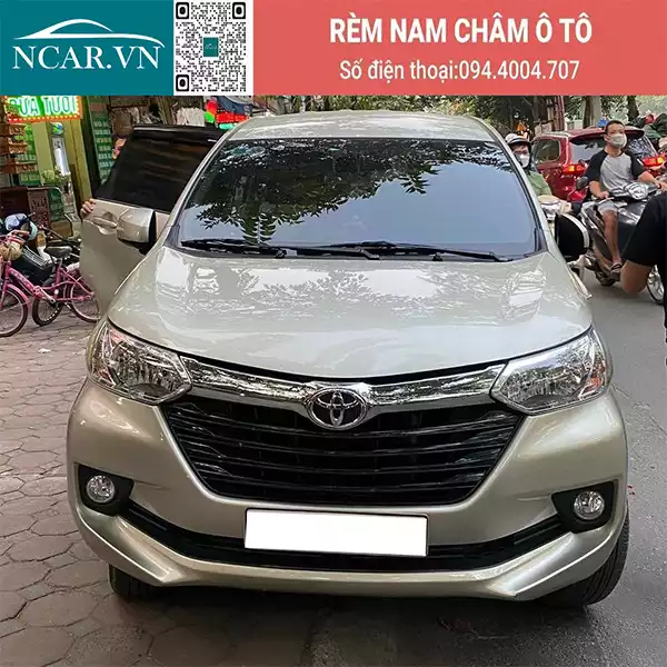 Tấm chắn nắng nam châm xe Toyota Avanza