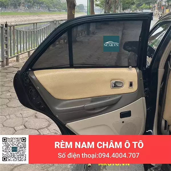 Tấm chắn nắng nam châm xe Ford Laser