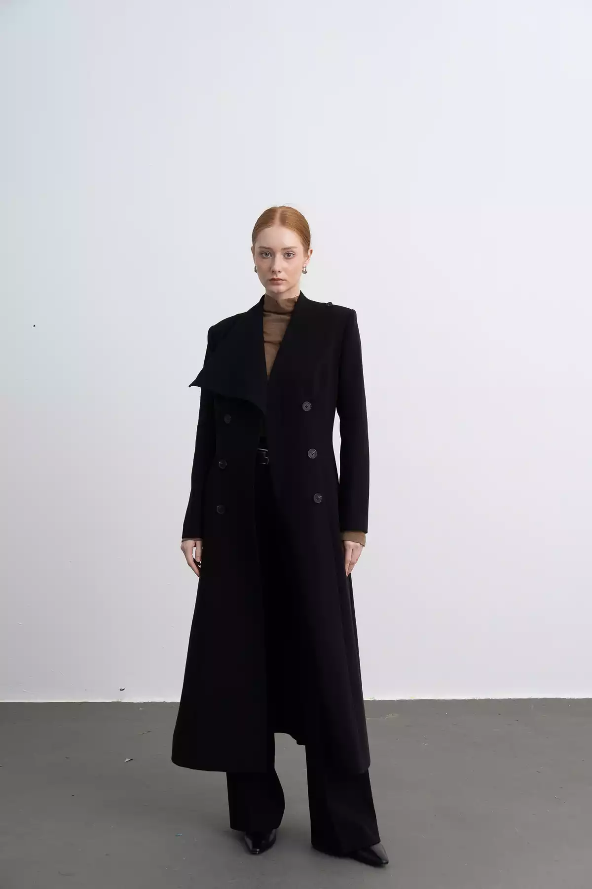 Áo măng tô cổ bẻ lệch (Dalitso Coat) — view 1