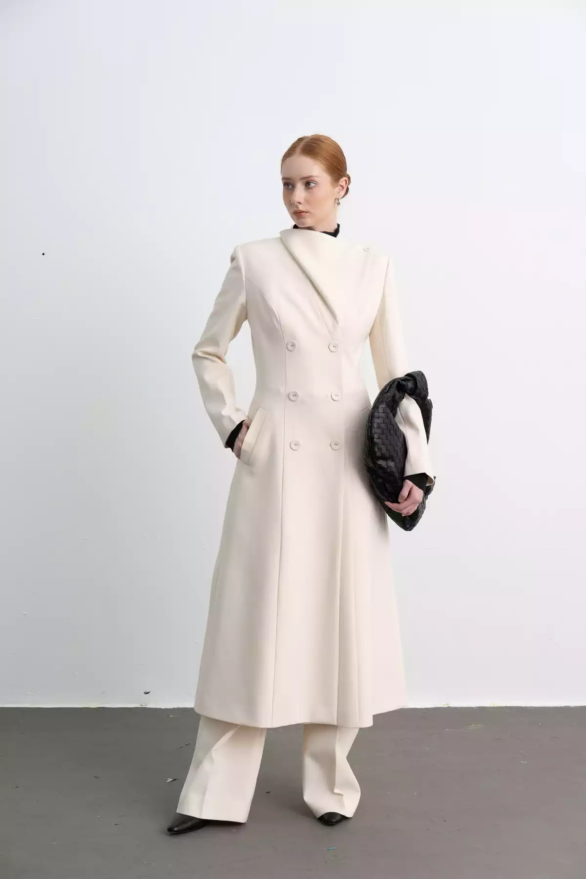 Áo măng tô cổ bẻ lệch (Dalitso Coat) — view 1