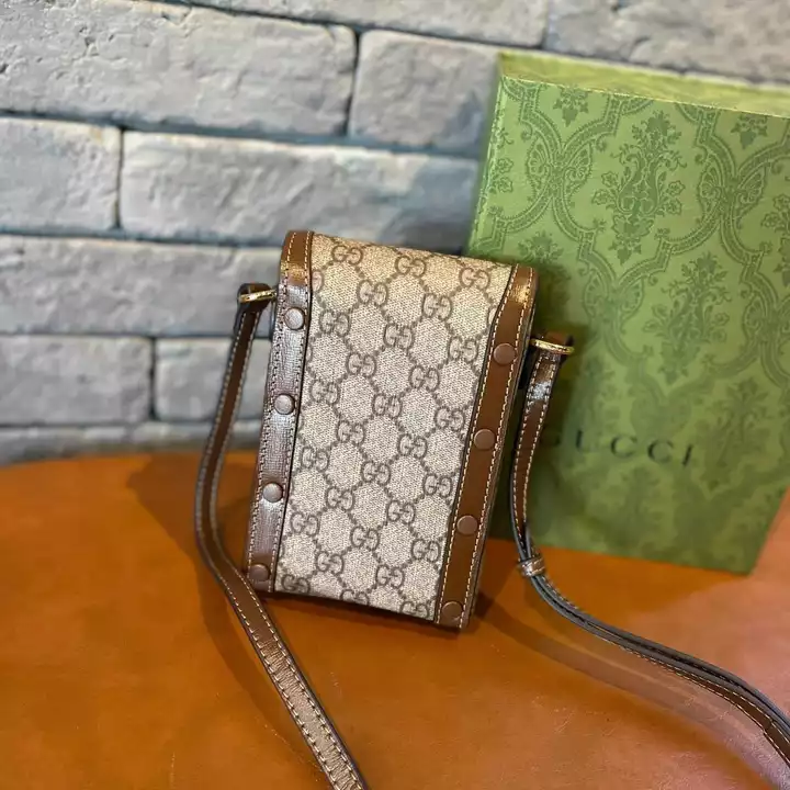 Gucci phone best sale holder bag