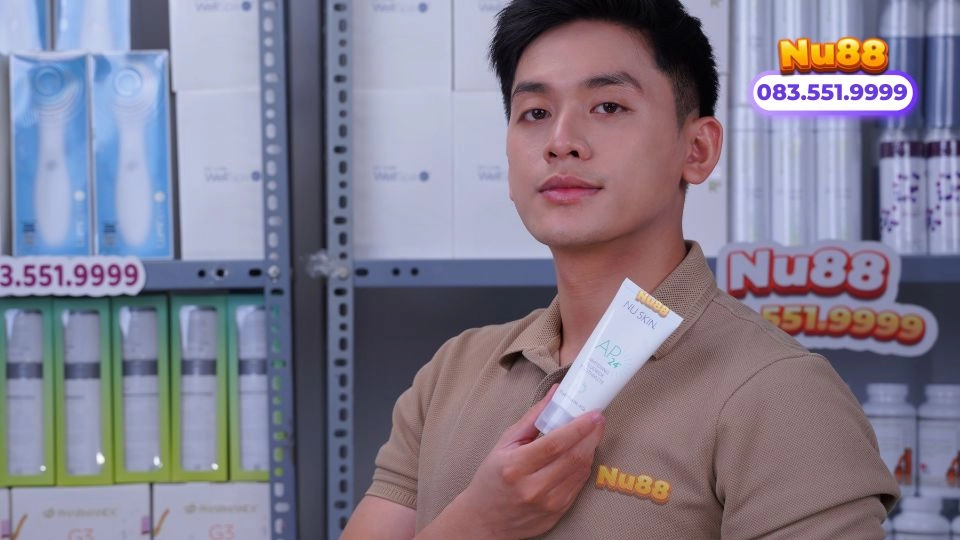 Kem đánh răng trắng sáng AP24 Whitening Fluoride Toothpaste