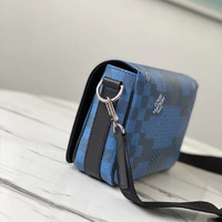 Túi đeo chéo LV Studio Messenger Bag Blue