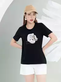 Áo phông nữ phom rộng in hình cô gái