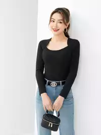 Áo thun dài tay dáng ôm cổ vuông đáp chéo