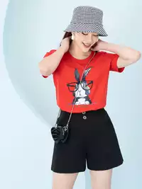 Áo phông nữ phom rộng in hình thỏ đeo kính