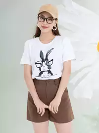 Áo phông nữ phom rộng in hình thỏ đeo kính
