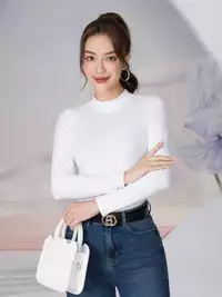 Áo thun nữ dáng ôm dài tay cổ cao