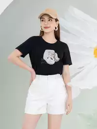 Áo phông nữ phom rộng in hình cô gái