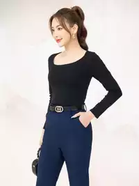 Áo thun dài tay dáng ôm cổ lệch