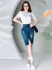 Áo phông nữ in hình tim Hold me