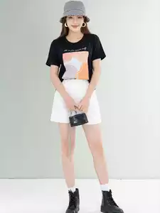 Áo phông nữ phom rộng in hình họa tiết
