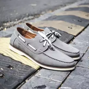 Giày da lộn phong cách CS447