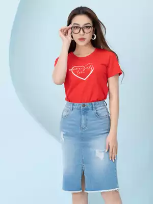 Áo phông nữ in hình tim