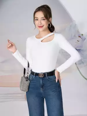 Áo thun nữ dáng ôm dài tay cổ cách điệu