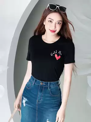 Áo phông nữ in hình tim Hold me