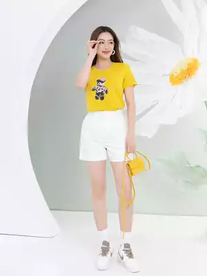 Áo phông nữ in hình gấu nâu