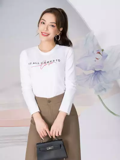  Áo thun nữ dài tay in chữ Itall comes to love 
