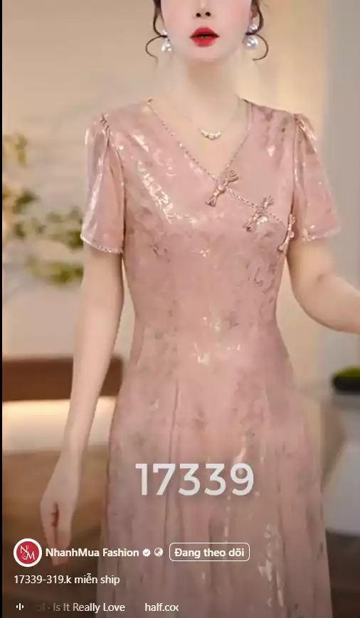 17339-Đầm xòe họa tiết gấm hồng viền đá cổ (lụa gấm)