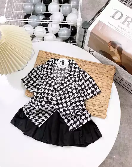 Product image - BỘ SƠ MI CỔ BẺ KÈM CHÂN VÁY ĐEN