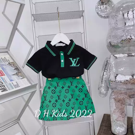 Product image - SÉT BÉ GÁI SỌC XANH Ở CỔ LV