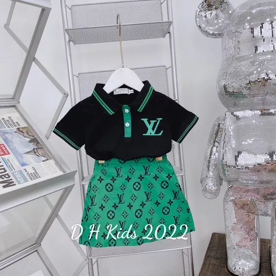 Product image - SÉT BÉ GÁI SỌC XANH Ở CỔ LV