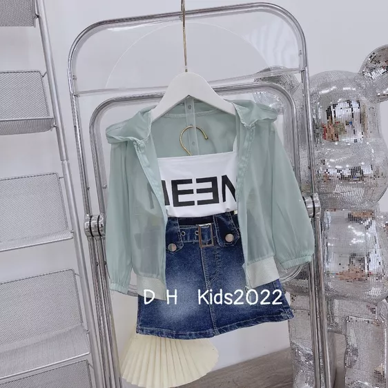 Product image - 642- SÉT 3 CHI TIẾT ÁO MŨ CHÂN VÁY BÒ