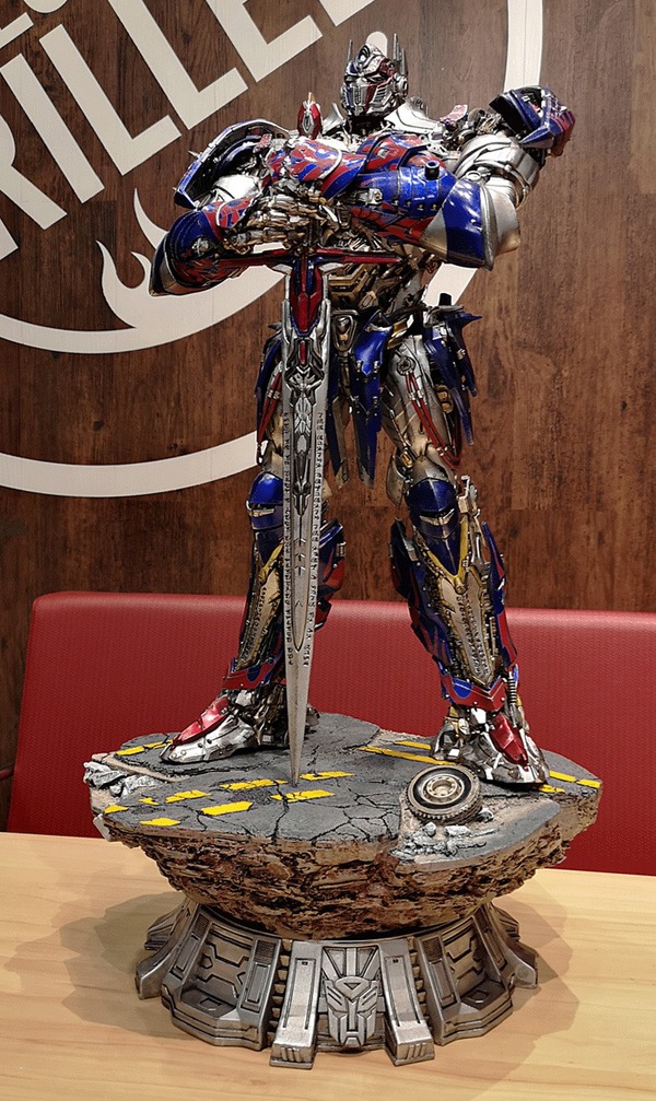 Mô hình Robot Force Biến Hình Transformer  Dark Commander ngantuvn