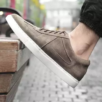 Giày thể thao da lộn CS421