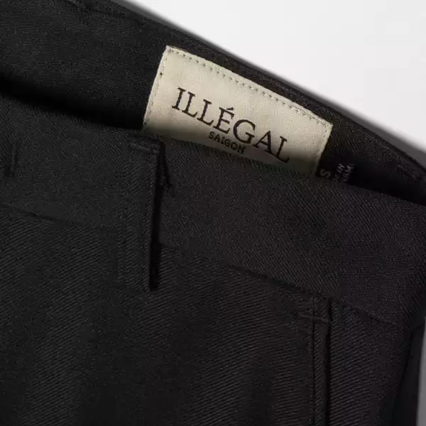 BASIC BLACK FLARED PANTS