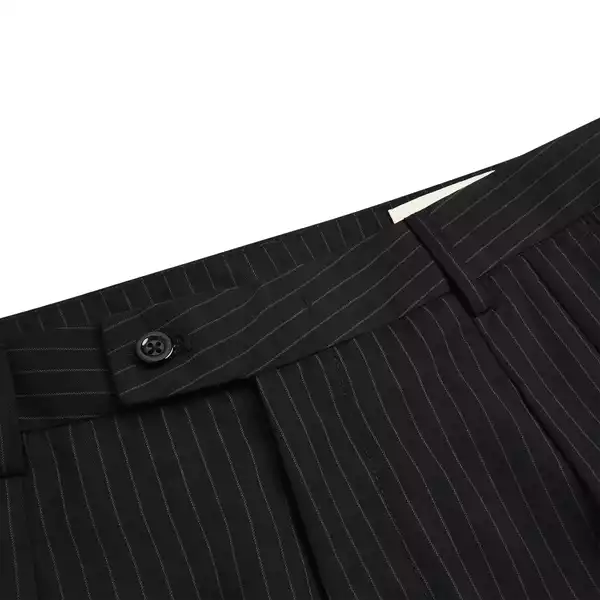 TWO-TUCK PINSTRIPE SHORT