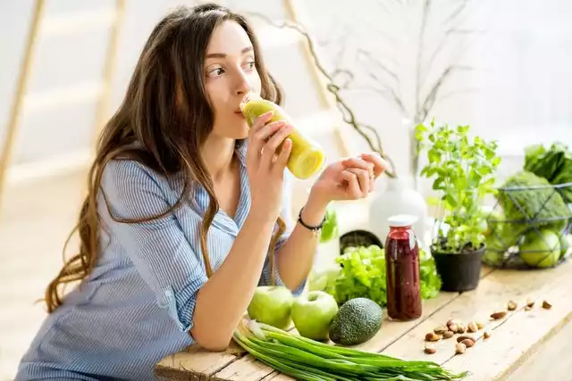 Ăn gì mọc tóc nhanh? 7 nhóm thực phẩm giúp tóc chắc khỏe