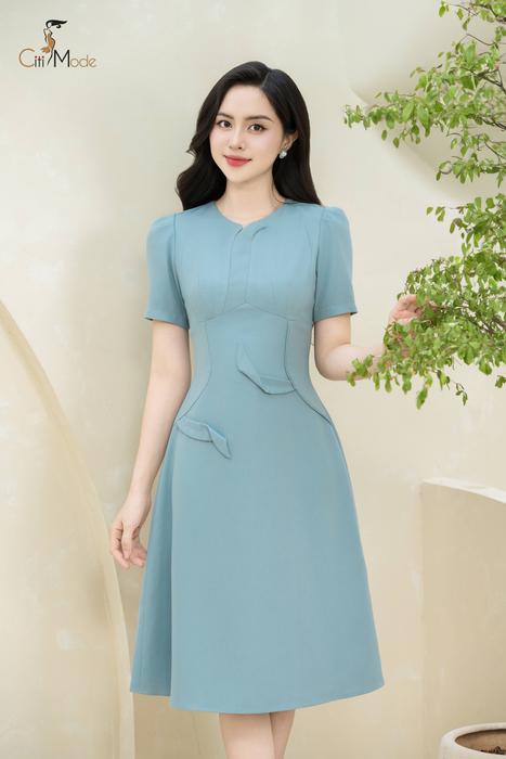 Đầm xoè xanh cổ V giọt lệ