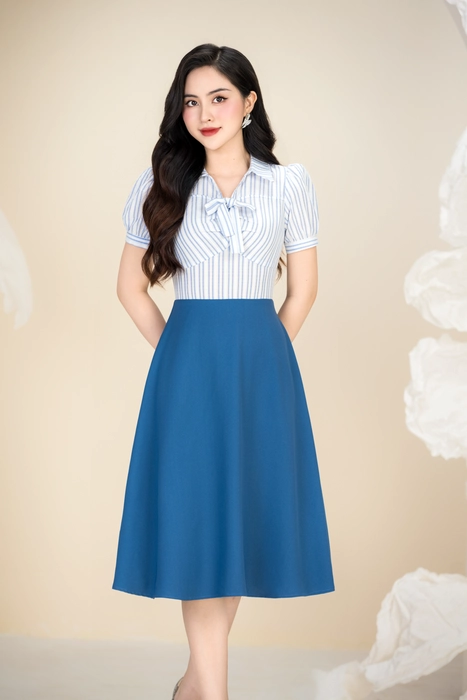 Đầm xoè kẻ xanh phối chân váy xanh