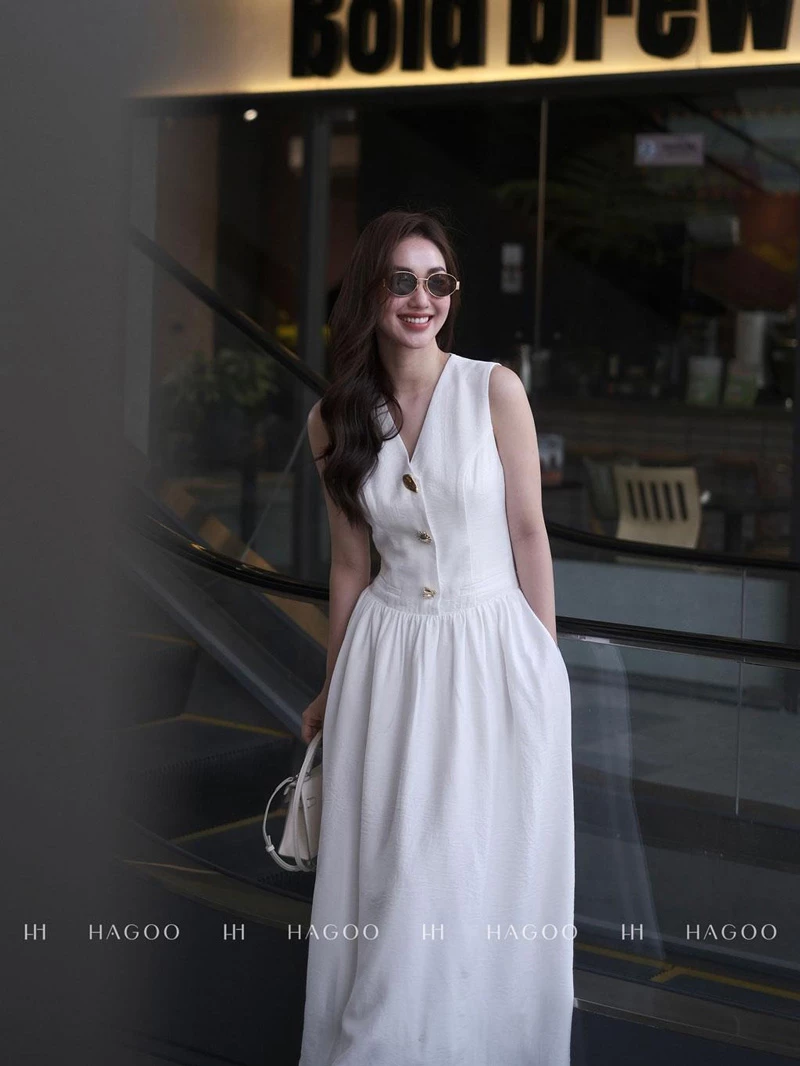 Collection of 10+ elegant white women's dress models that are popular today | Hagoo Collection of 10+ elegant white women's dress models that are popular today | Hagoo