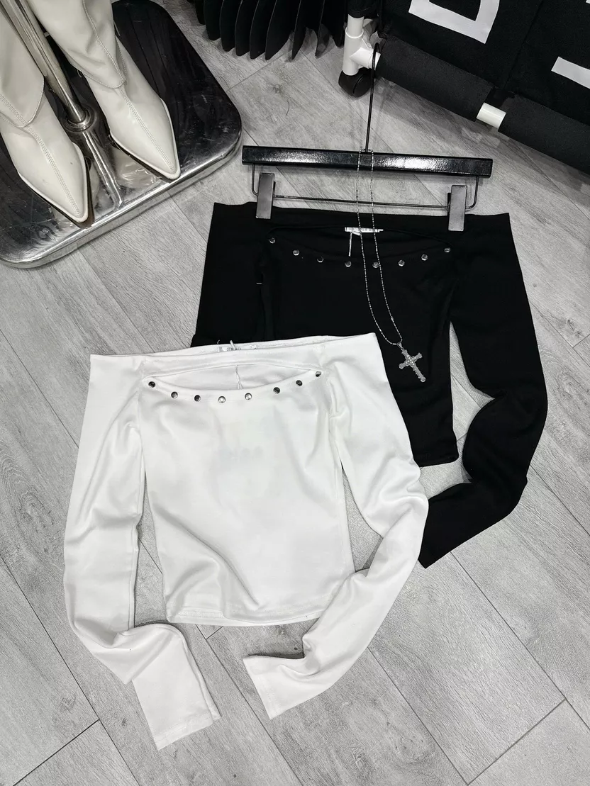 Product image - áo trễ vai khoét phần ngực