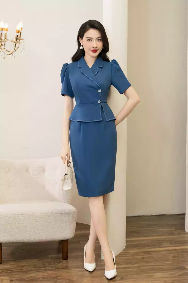 Đầm xanh ôm pelum cổ vét 1 màu