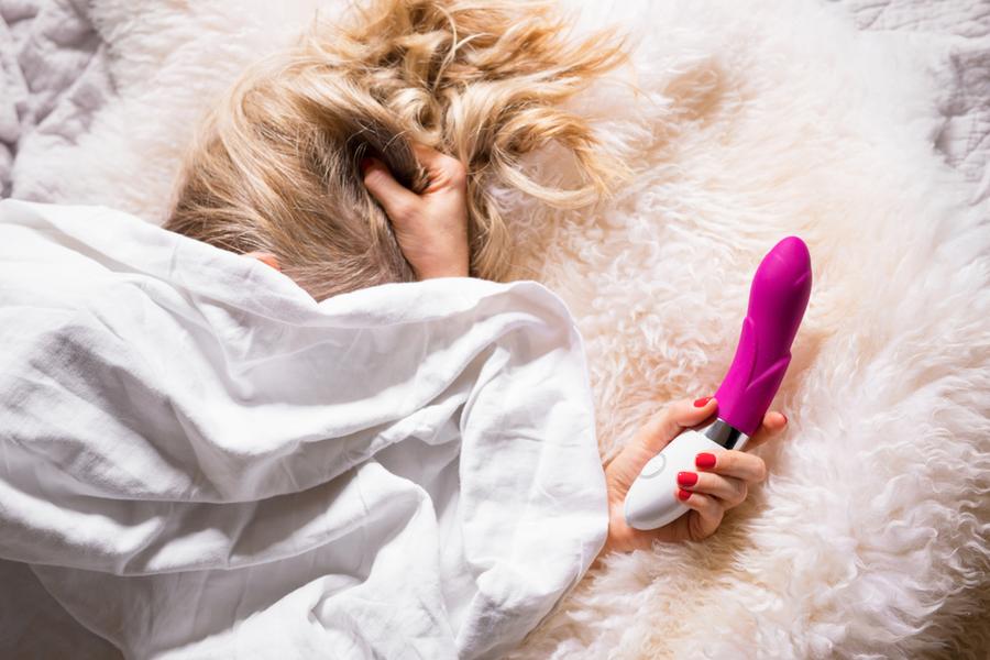 Dùng sextoy lợi hay hại như thế nào bạn đã biết chưa?