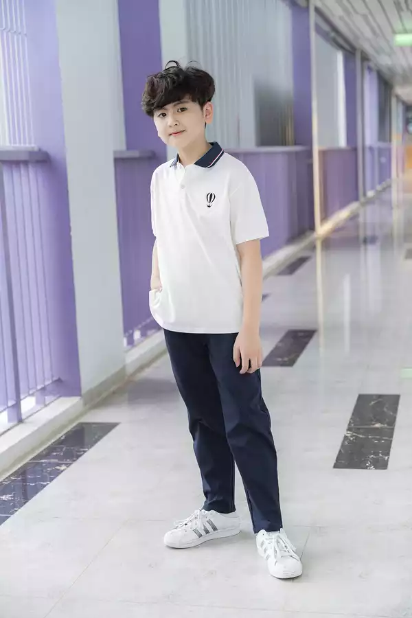 Quần bé trai túi phối cơi lật