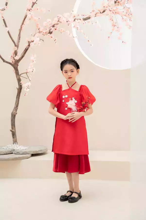 Thiên điểu ngênh hoa